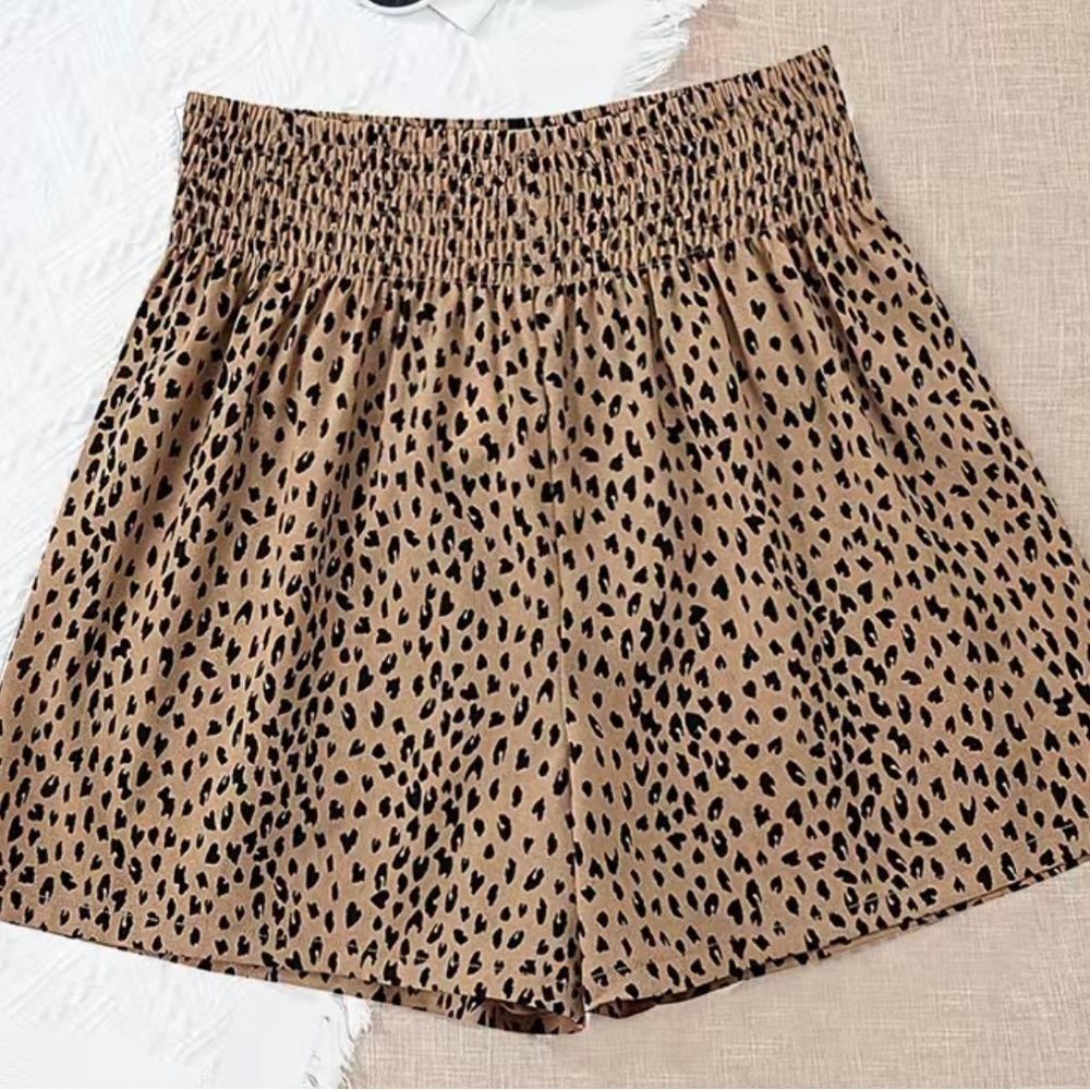 Leopard Print Smocked Waist Shorts